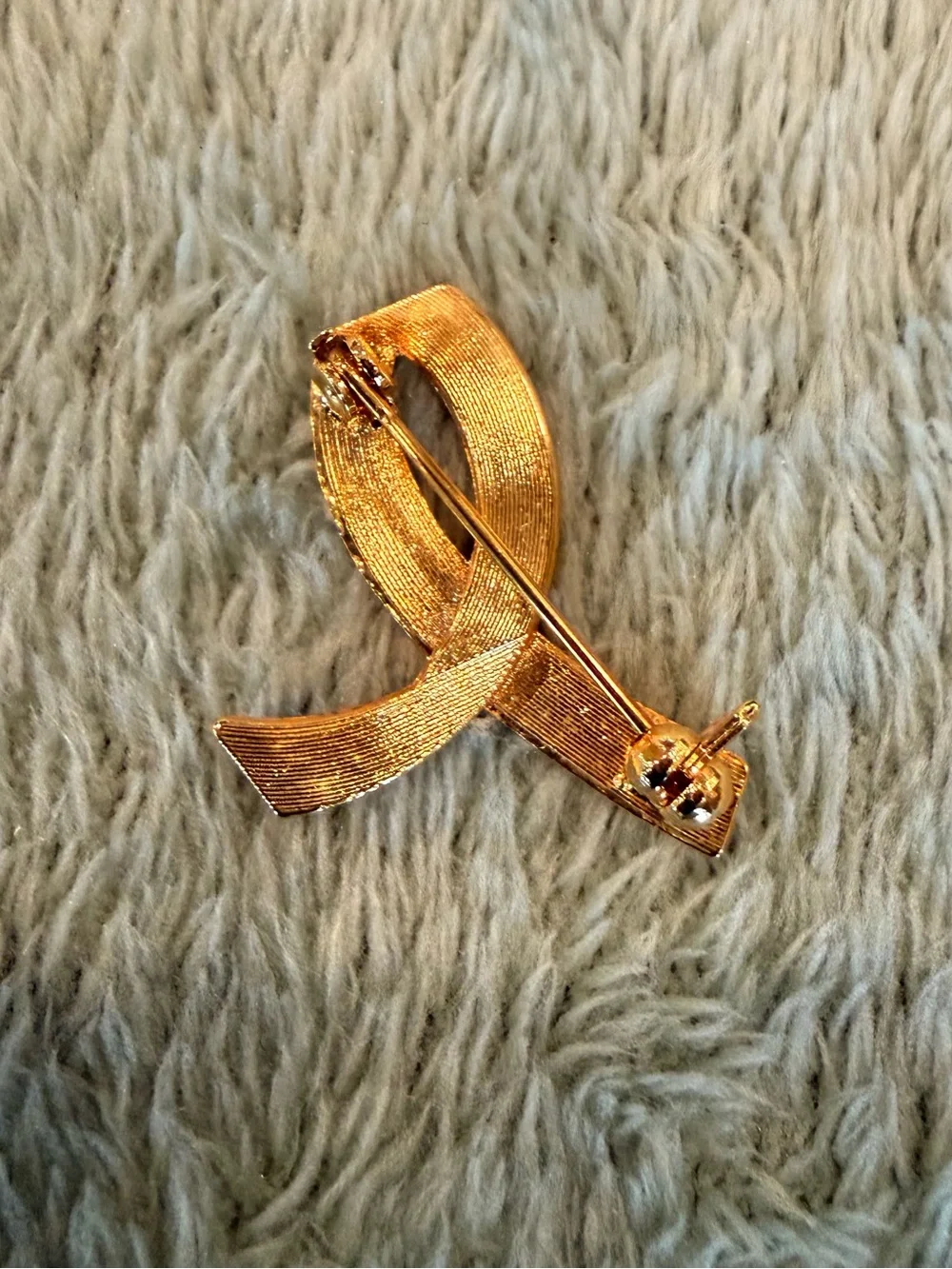 Pink Breast Cancer Awareness Ribbon Gold Tone Enamel Rhinestone Lapel Pin Brooch
